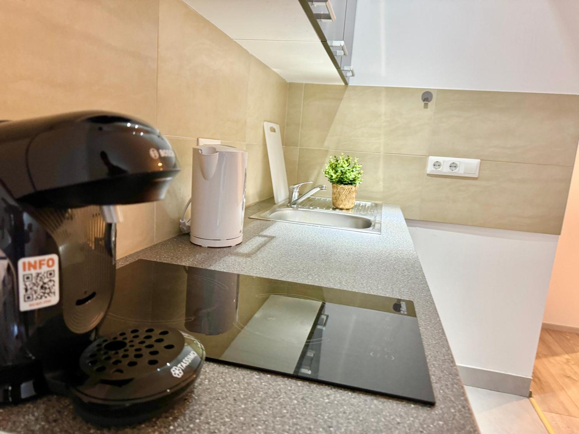 Prime Suites Near Schoenbrunn Castle Wina Bagian luar foto